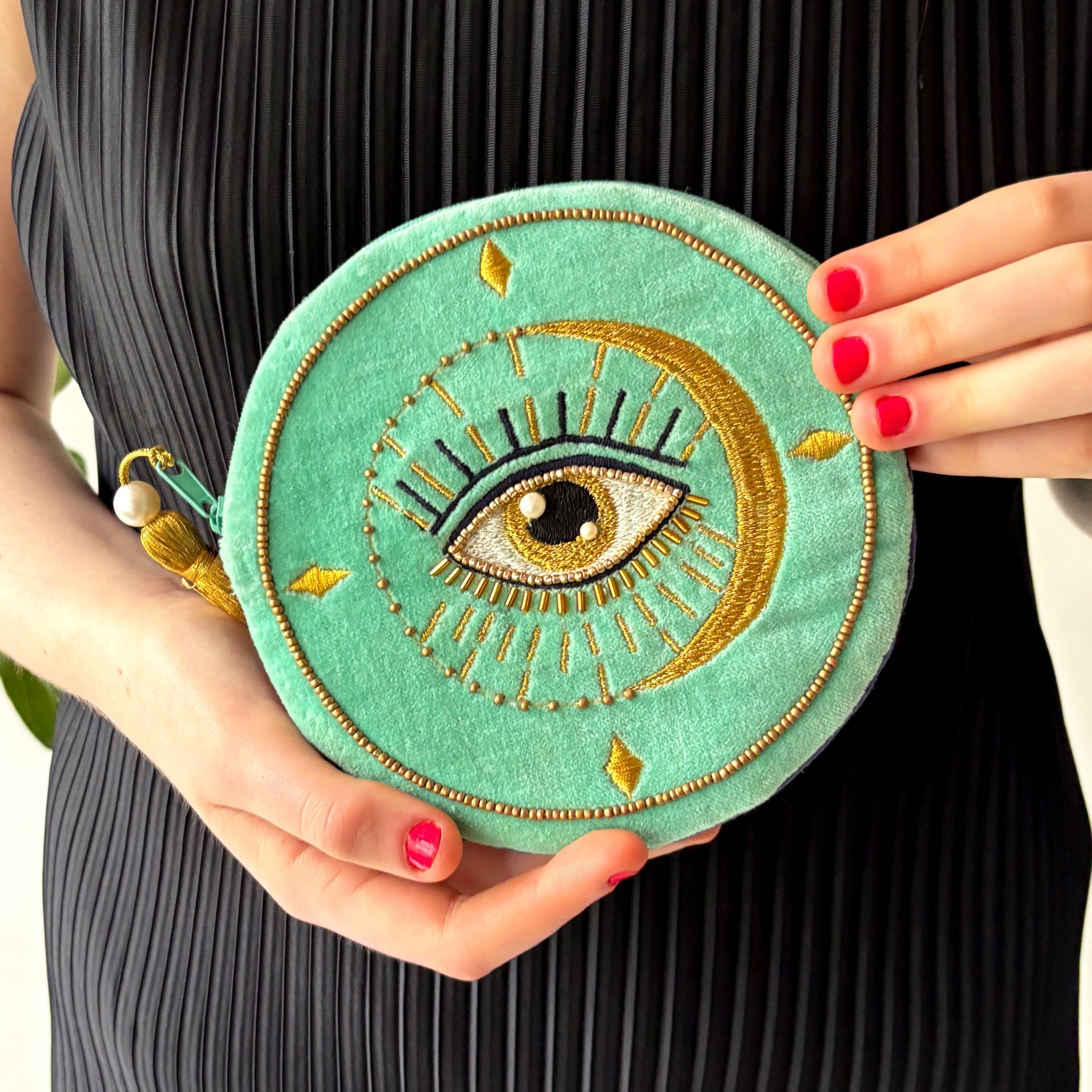 Glimmer Eye Round Makeup Bag - House of Disaster
