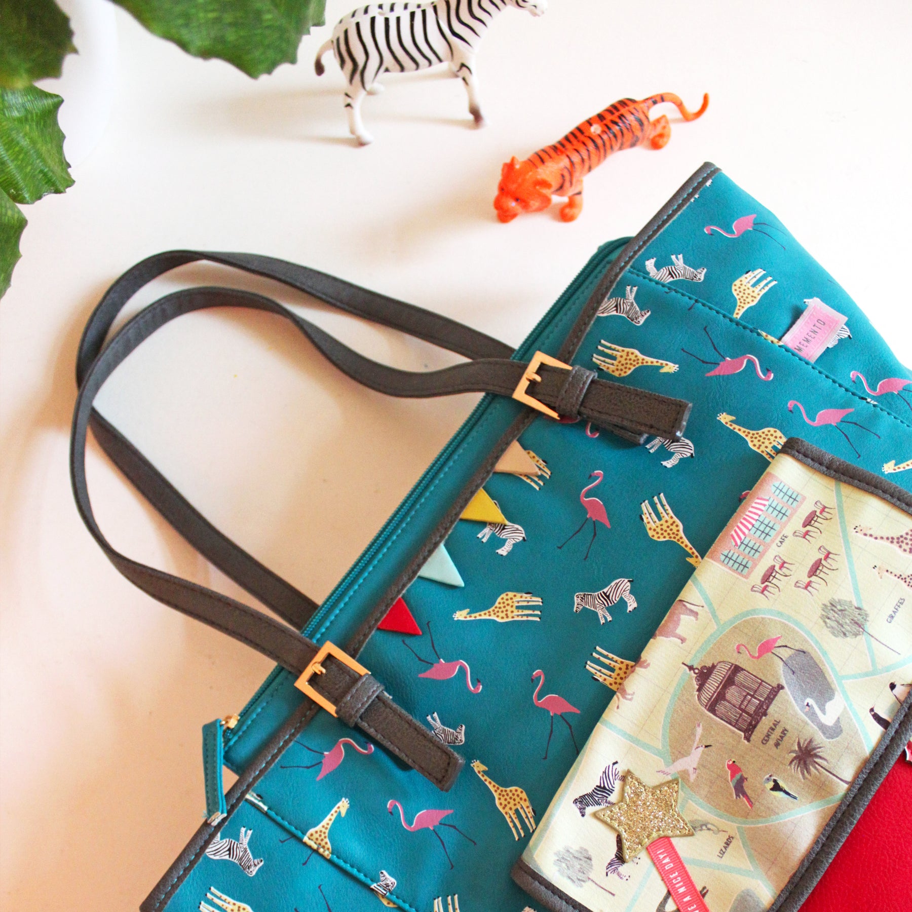 Memento Tote