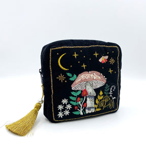 Forage Black Makeup Bag