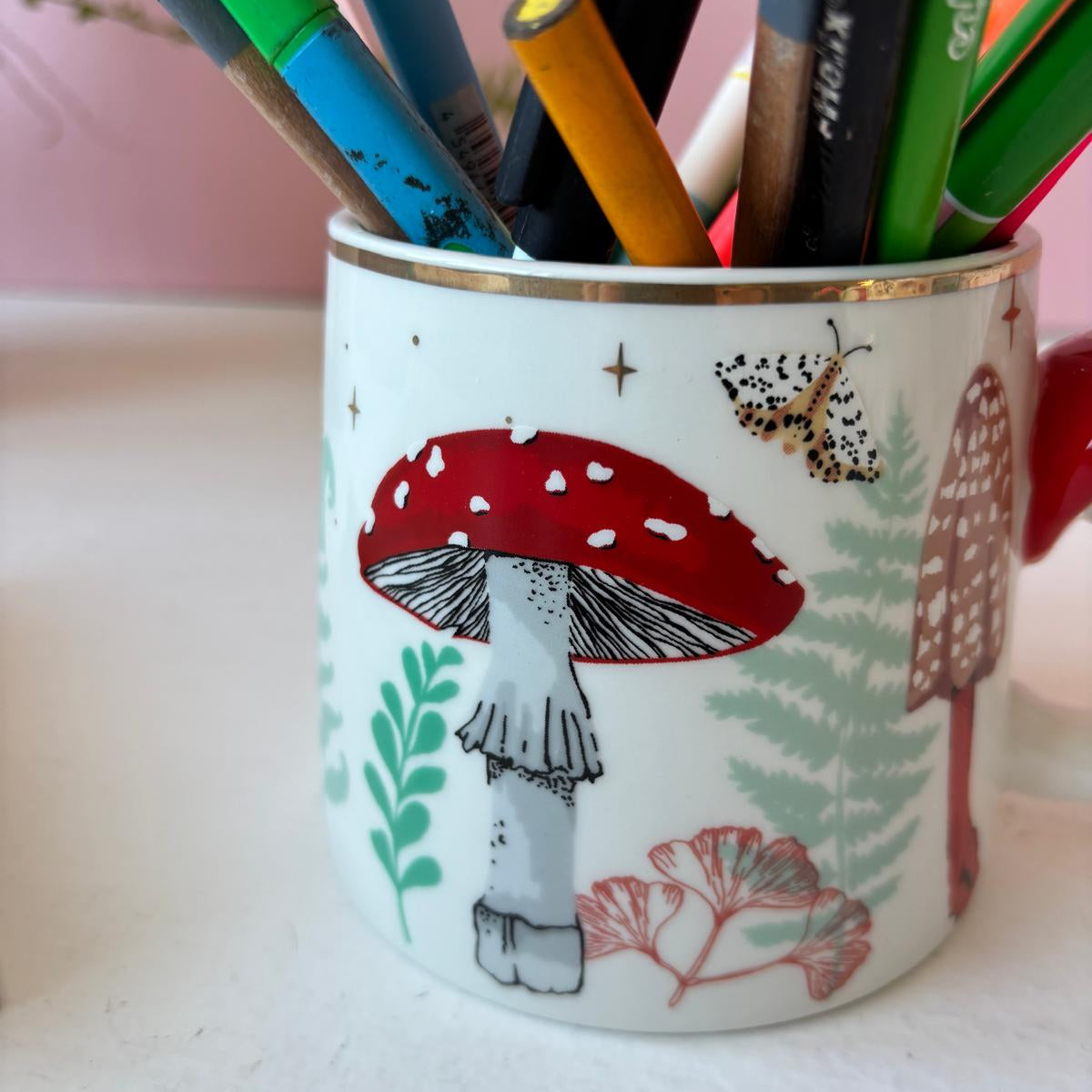 Forage Cream Pen Pot