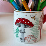 Forage Cream Pen Pot