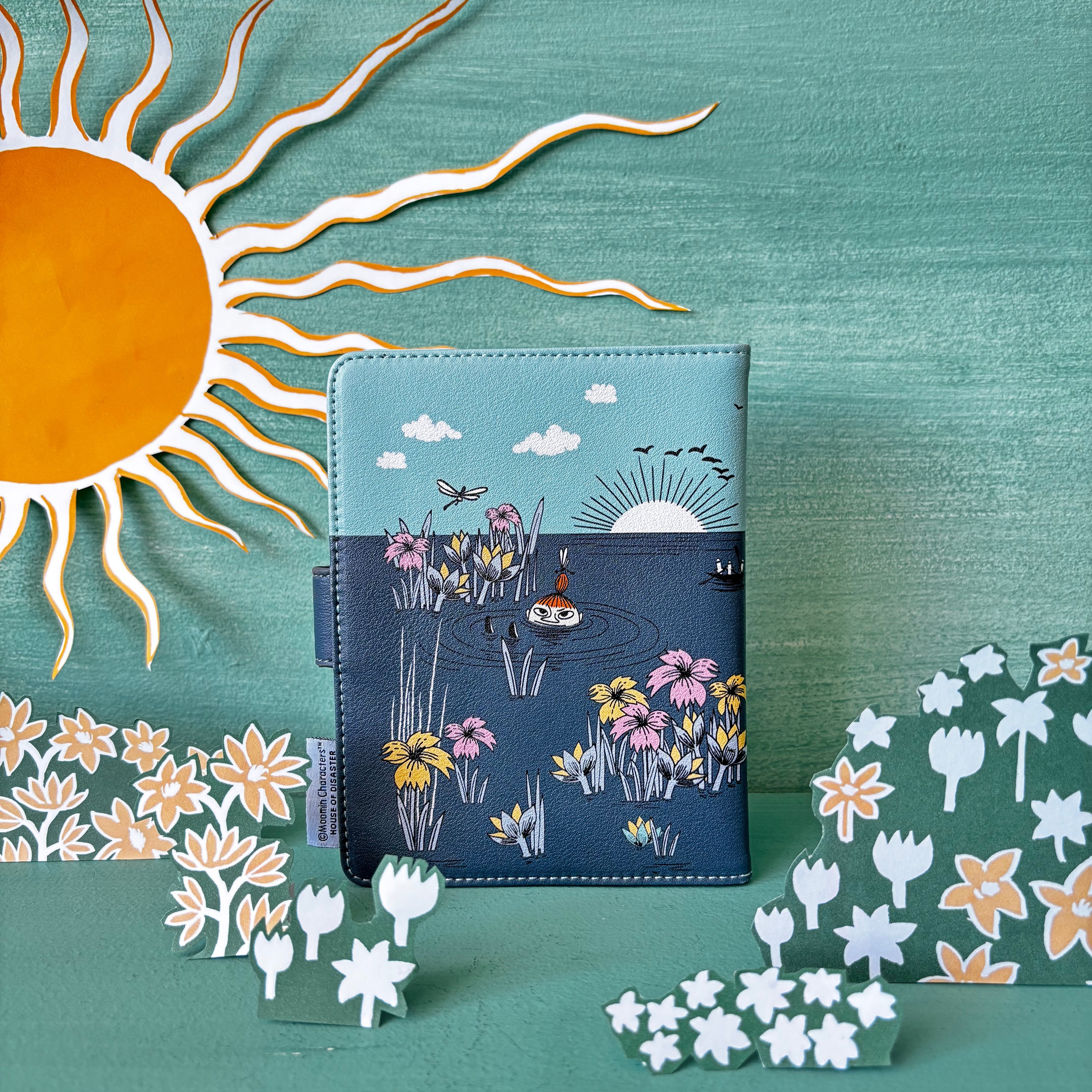 Moomin Lotus Travel Wallet
