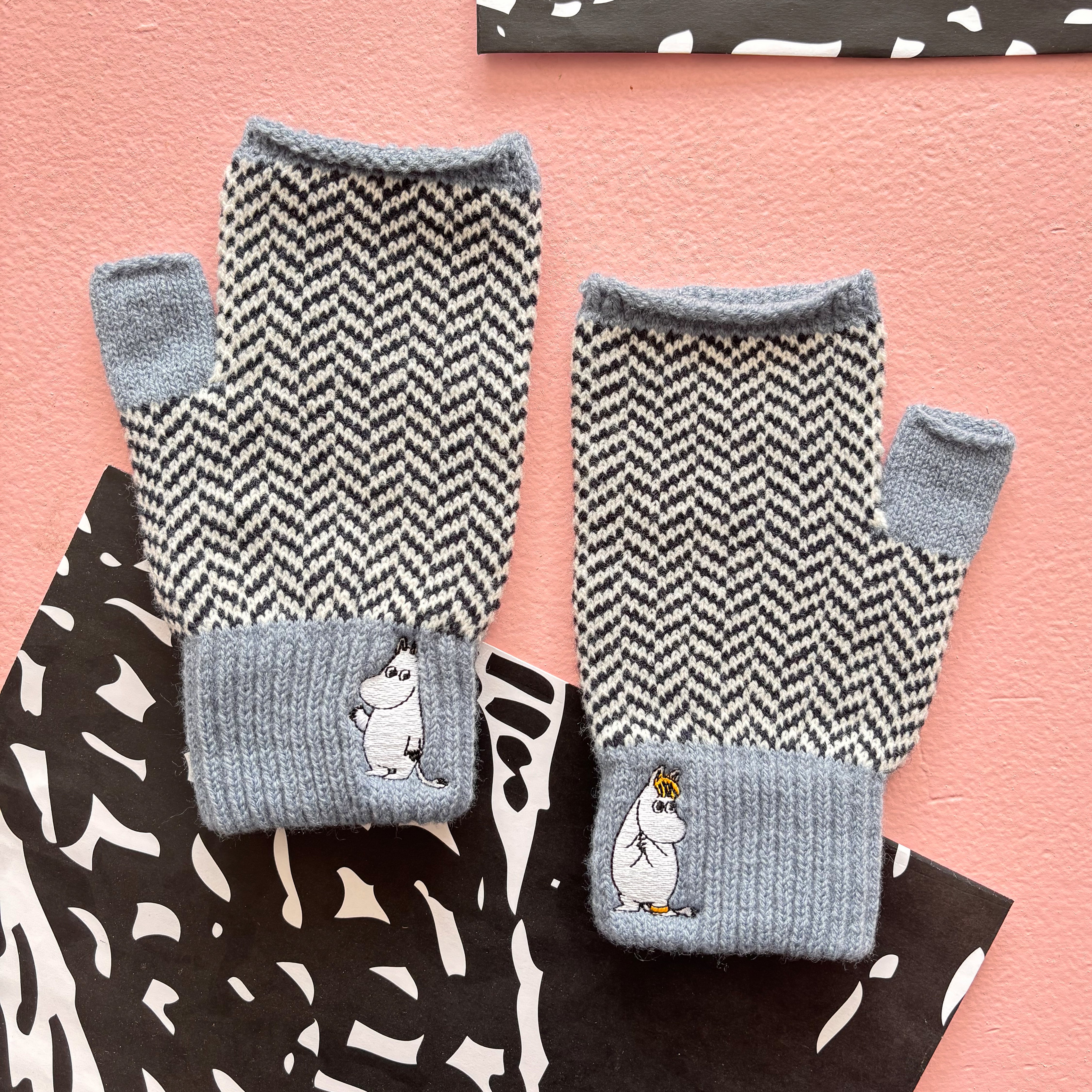 Moomin Herringbone Gloves