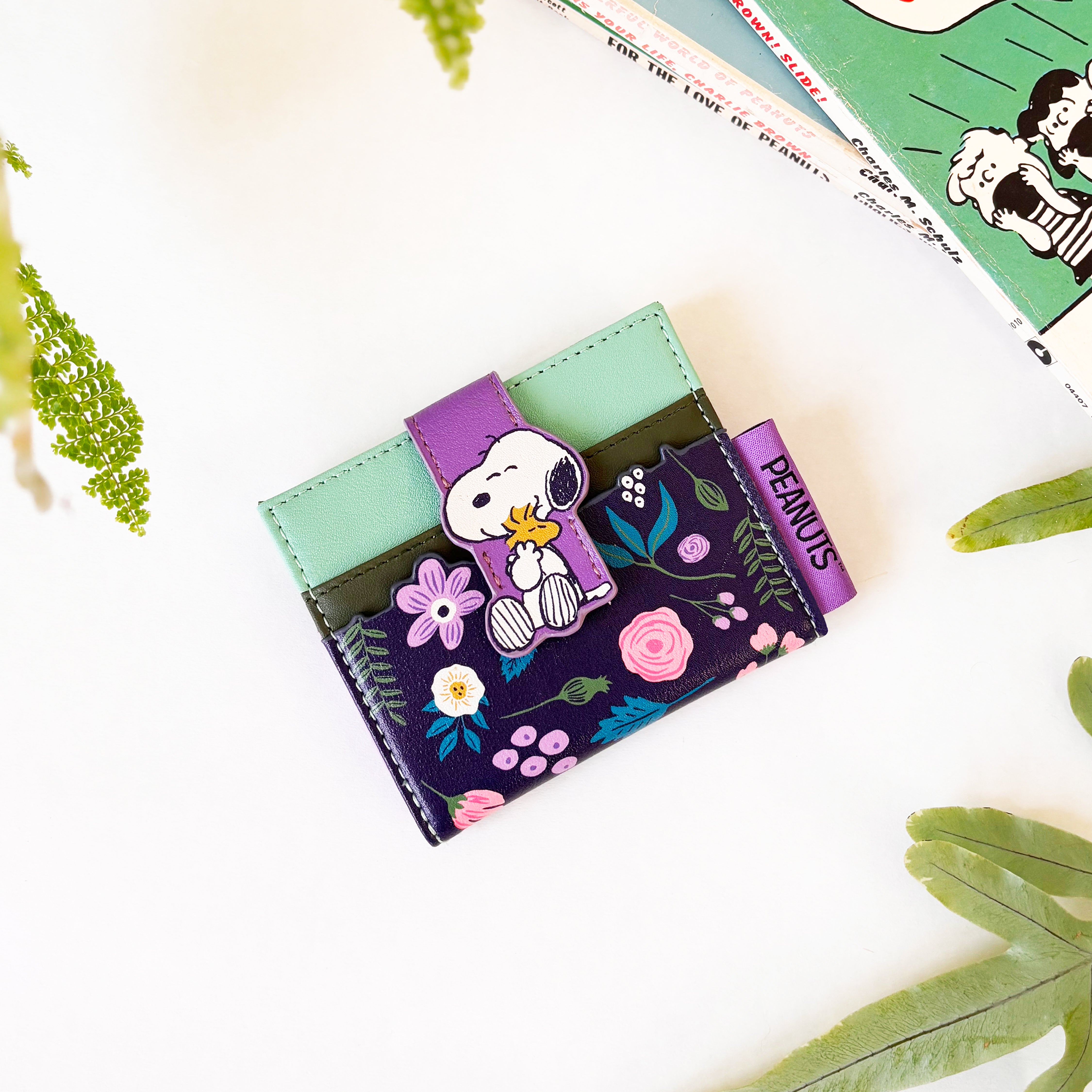 Peanuts In Bloom Foldover Cardholder