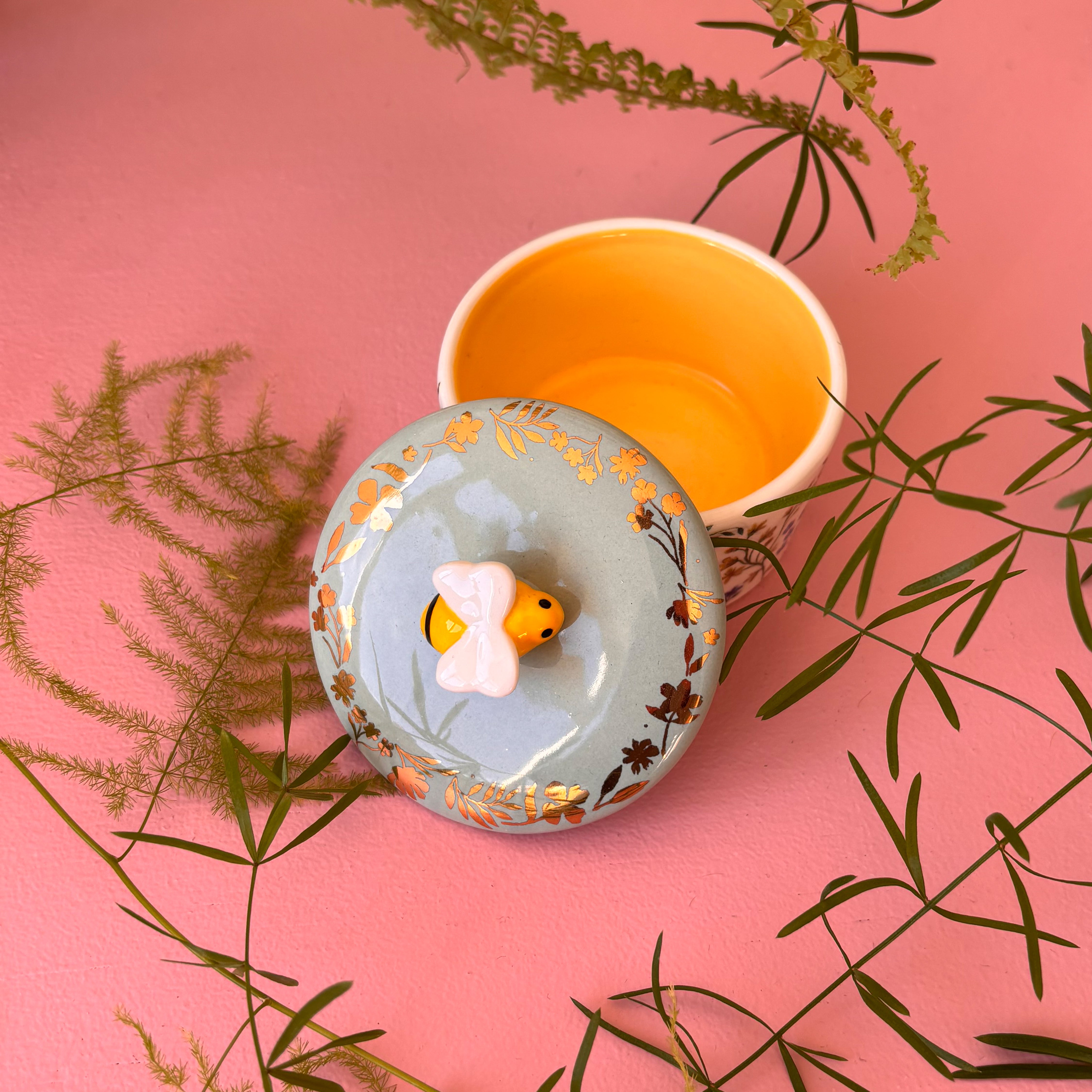 Secret Garden Bee Trinket Pot