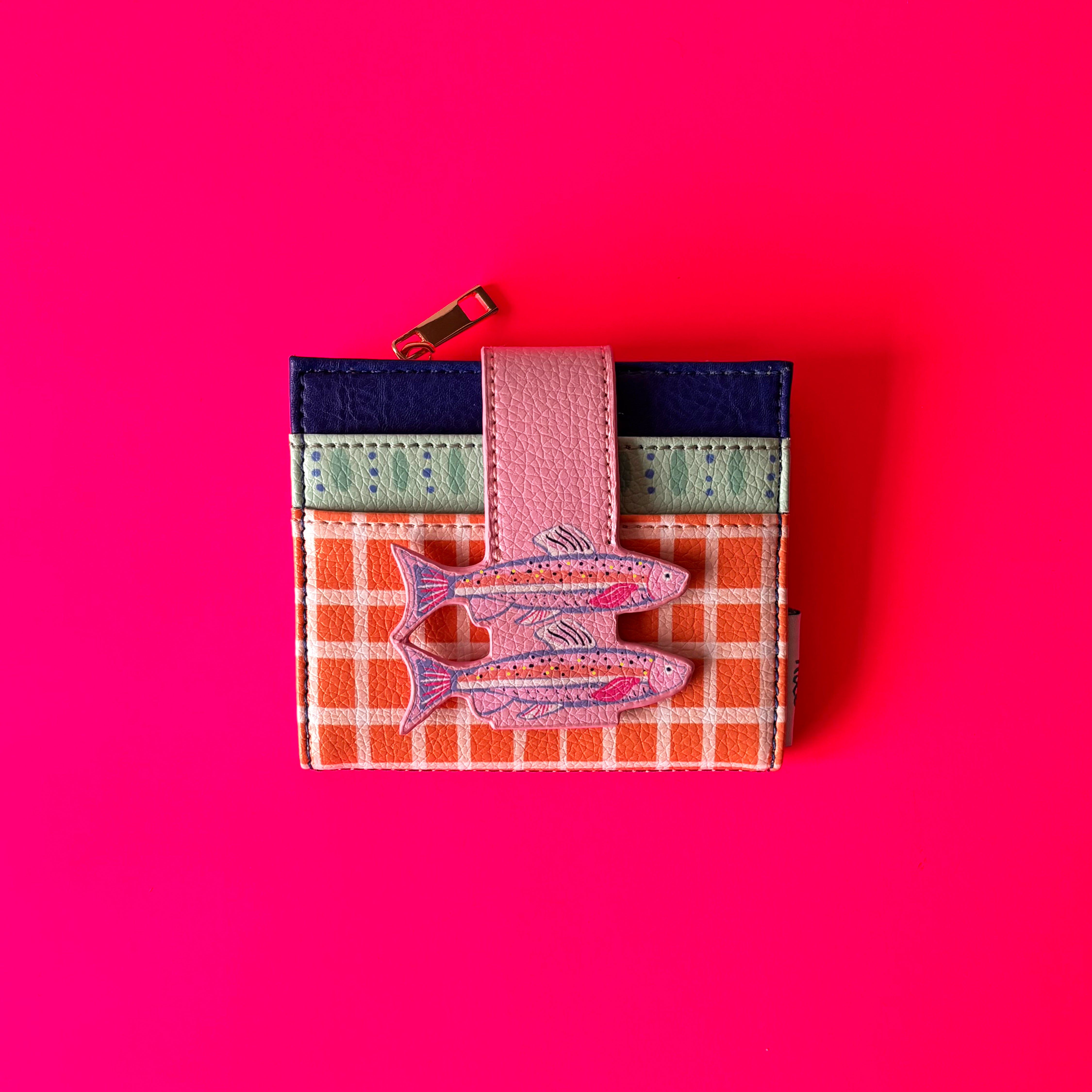 Tide Foldover Fish Purse
