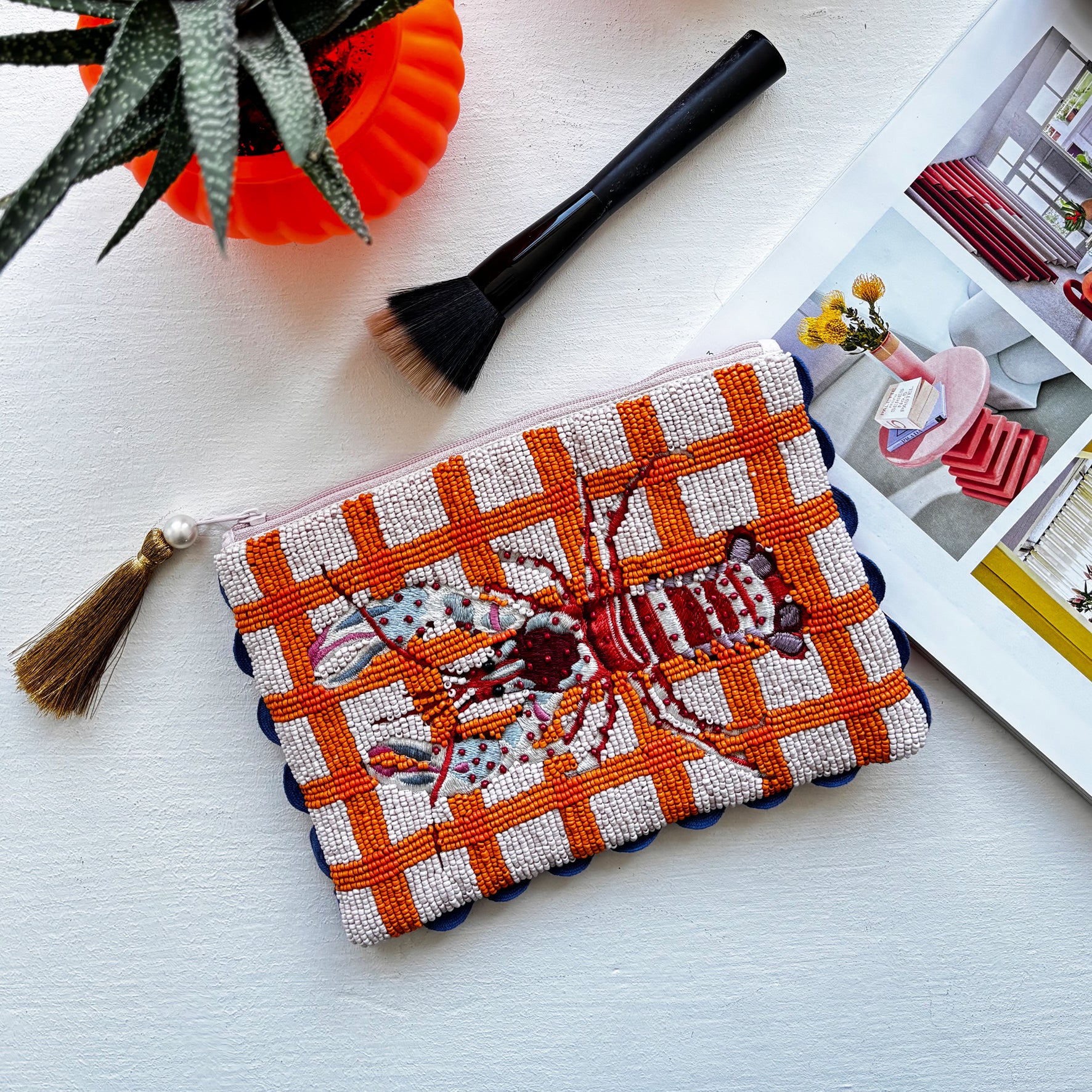Tide Lobster Pouch