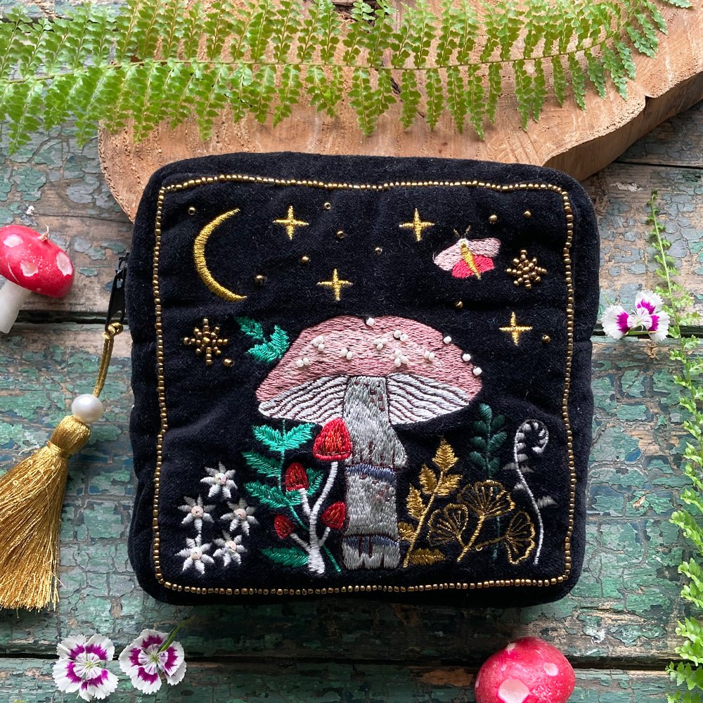 Forage Black Makeup Bag - House of Disaster