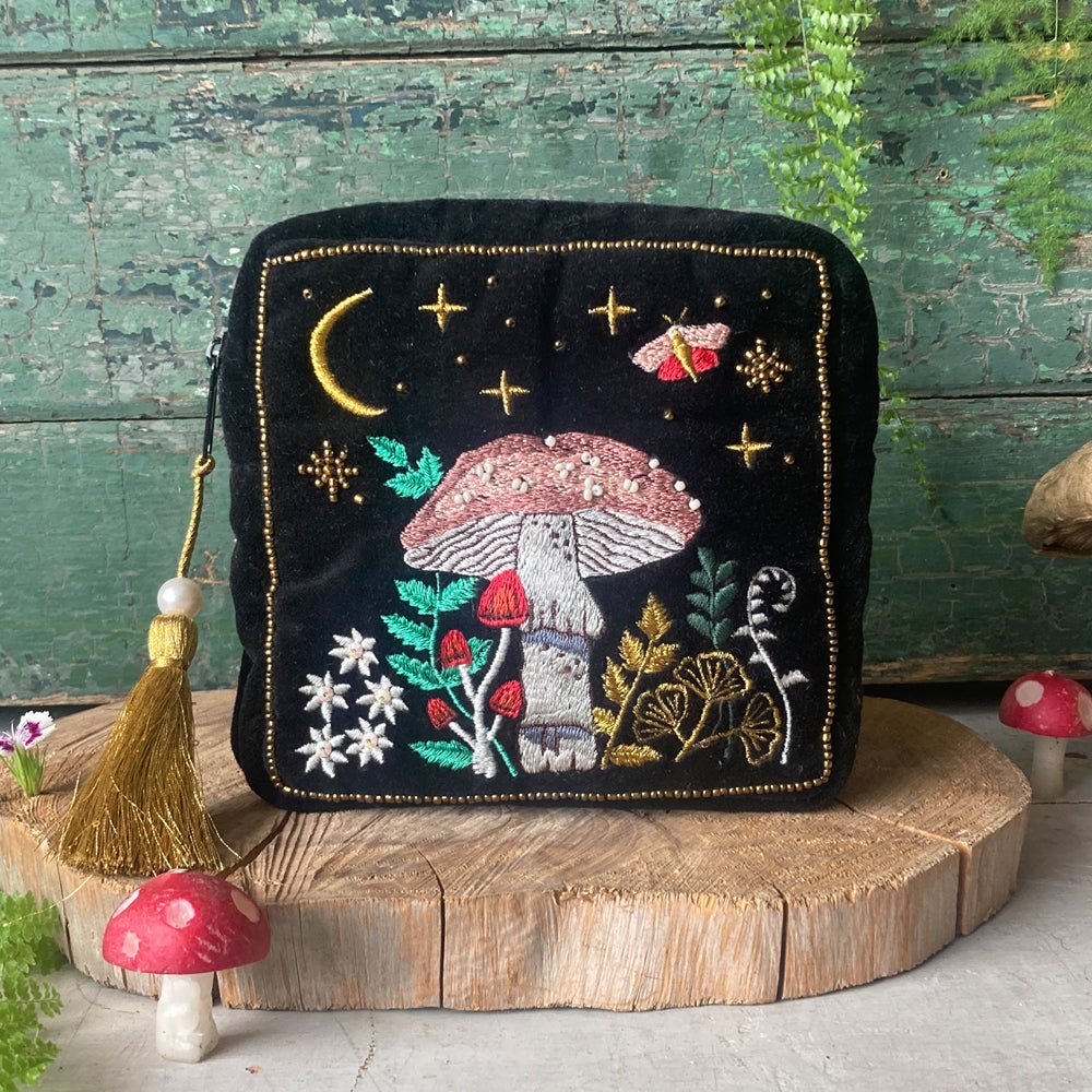 Forage Black Makeup Bag - House of Disaster