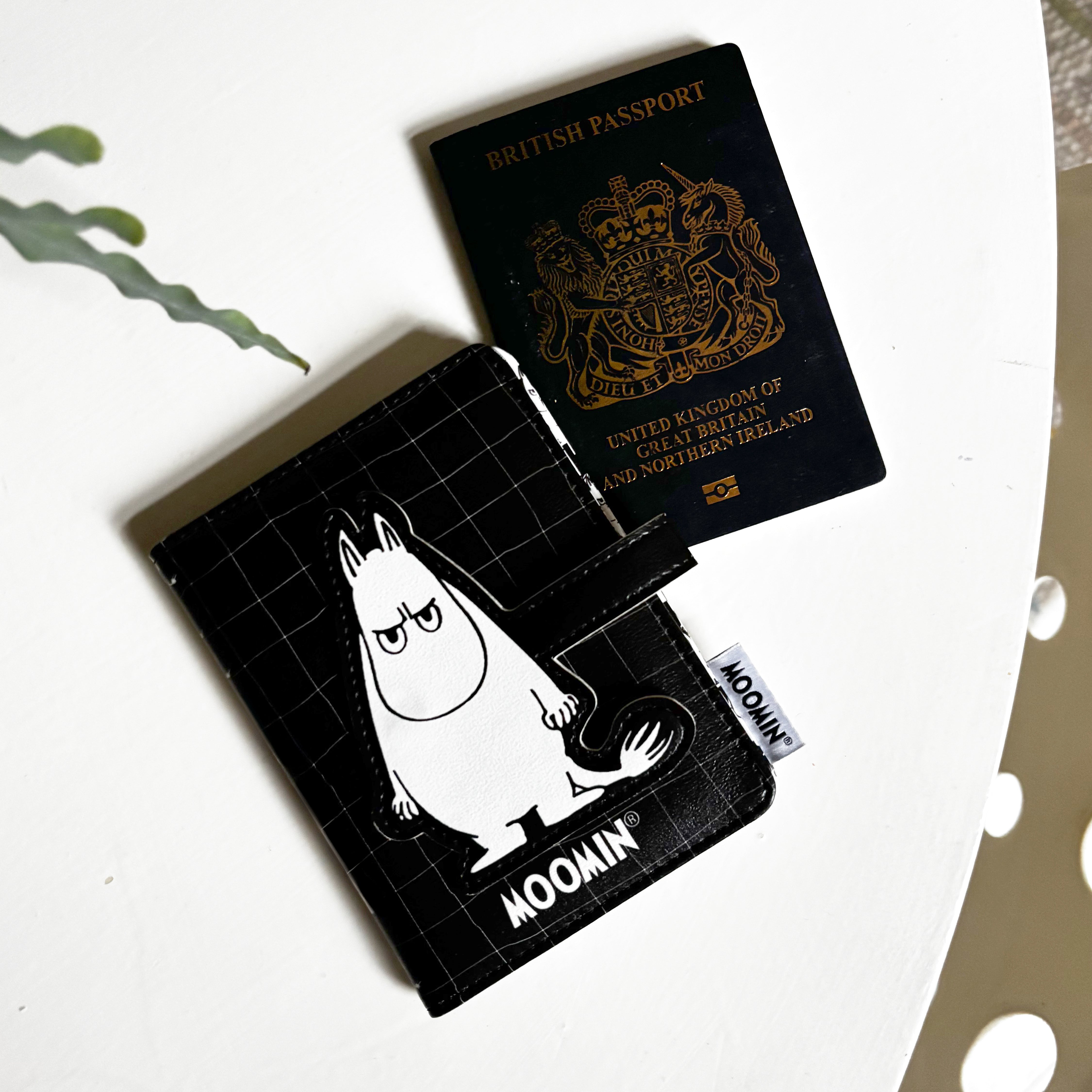 Moomin Angry Moomin Travel Wallet