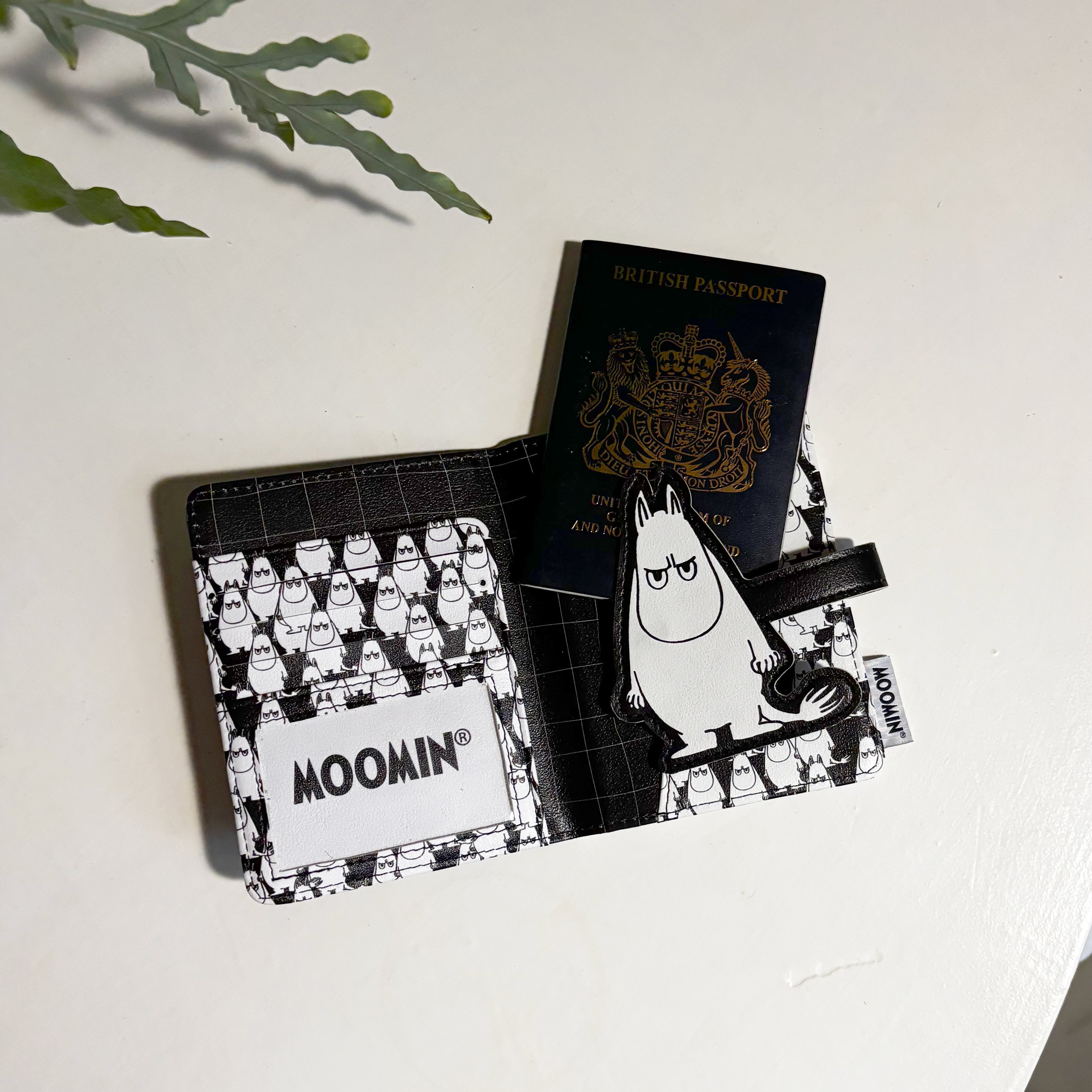 Moomin Angry Moomin Travel Wallet