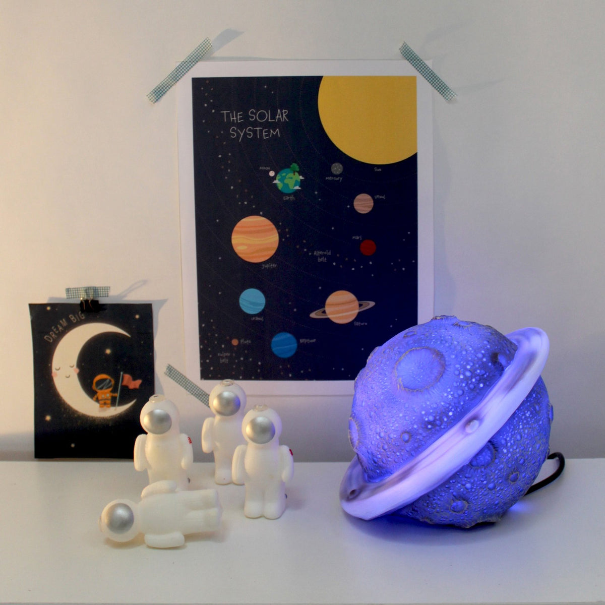 Planet Colour Changing Lamp
