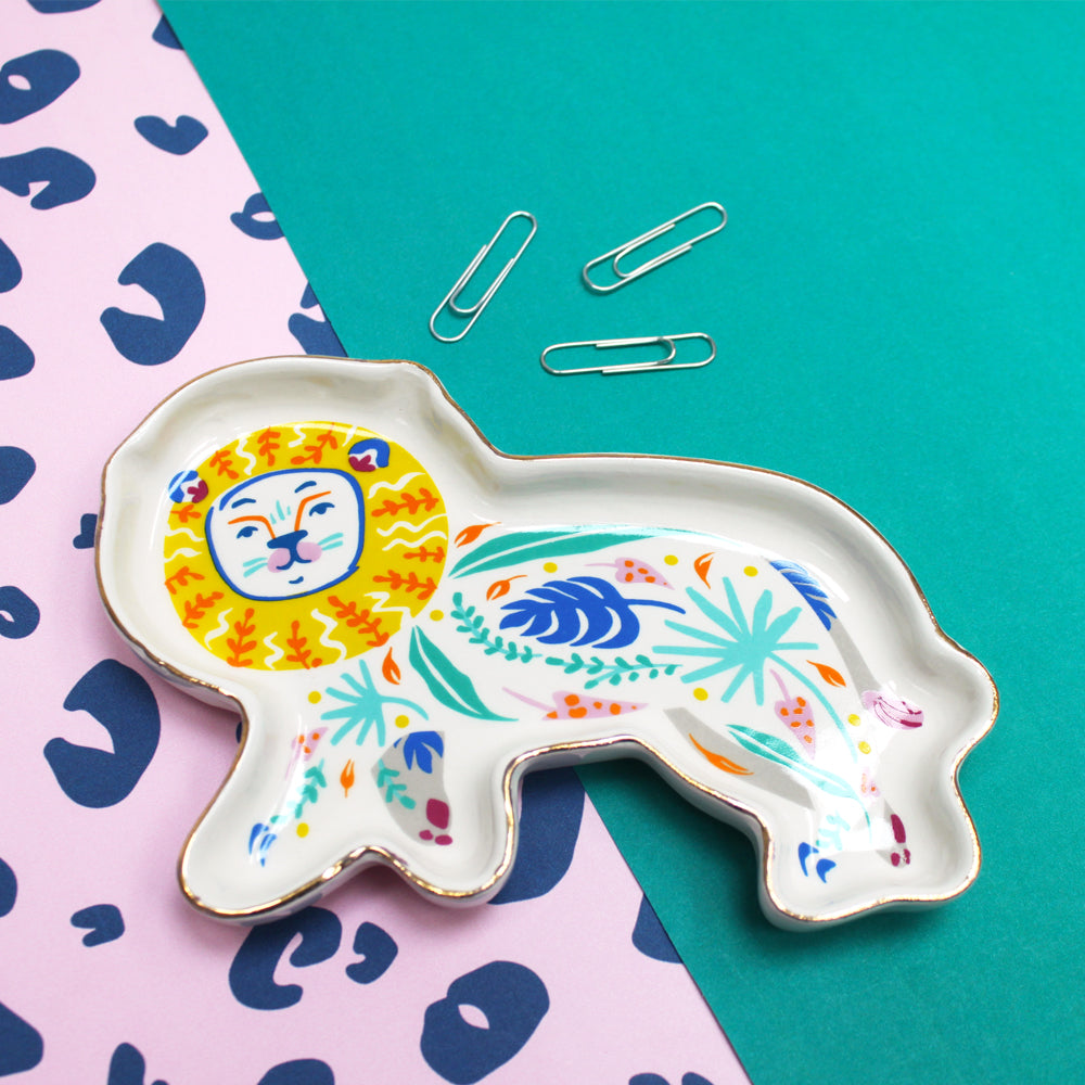 Savannah Lion Dish